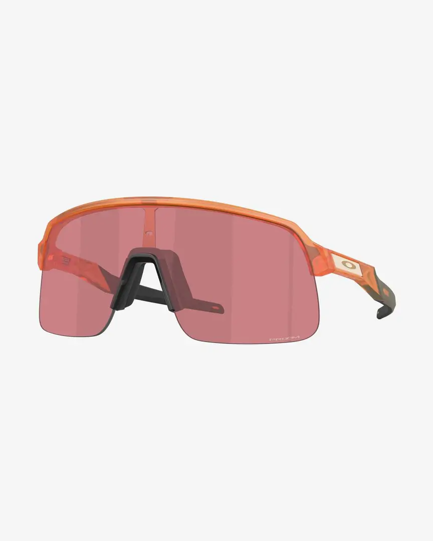Matte Transparent Ginger · Prizm Dark Golf